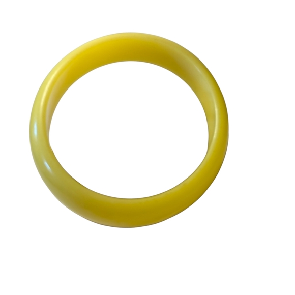 Yellow Resin Bangle, Stylish High Quality Bangle, Lucite Bangle - Picture 3 of 5